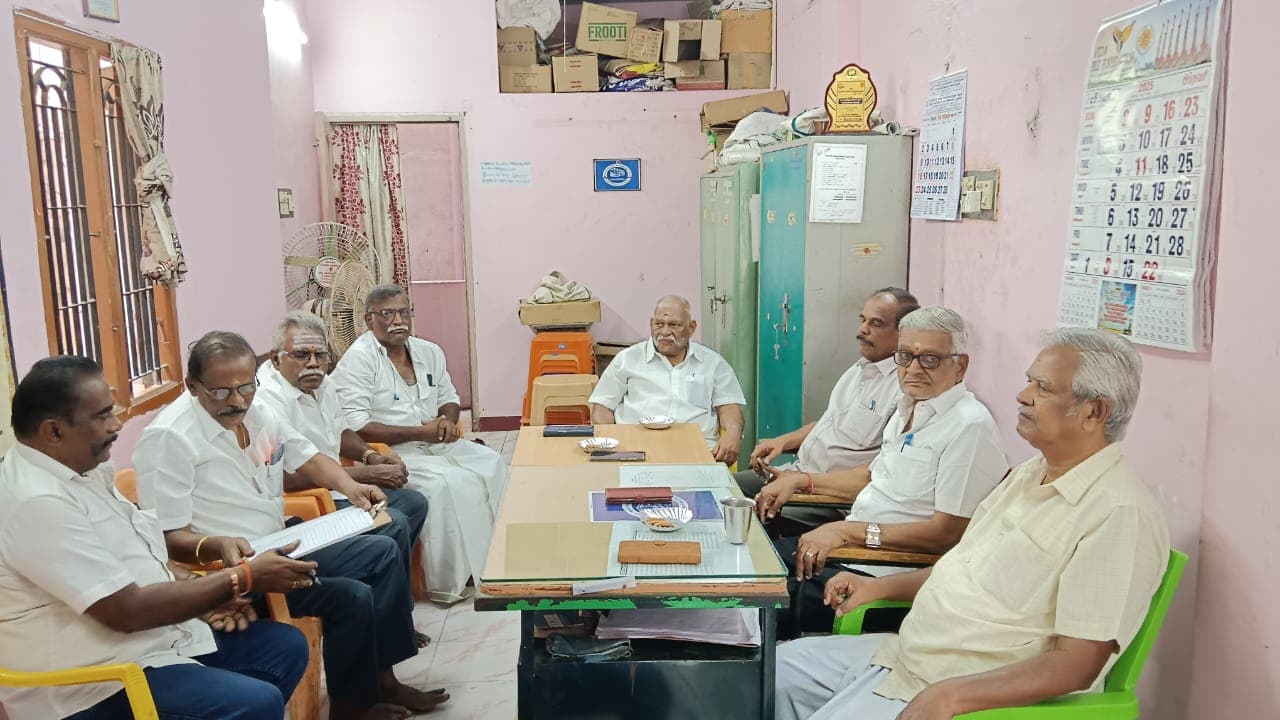 அனைத்து சங்கங்களுடன் கூட்டுப் போராட்டம் நடத்த REWA வுடன் ஆலோசனை தலைவருடன்